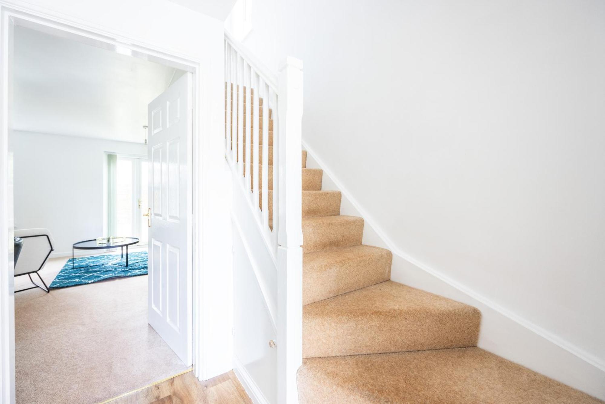 2 Tracy Avenue Villa Слау Екстериор снимка